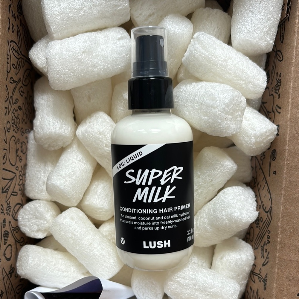 LUSH Super Milk Hair Primer - Black and White